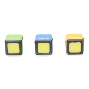 Linterna con led cob 300lm recargable con usb + iman. funcion power bank. edm colores / modelos surtidos
