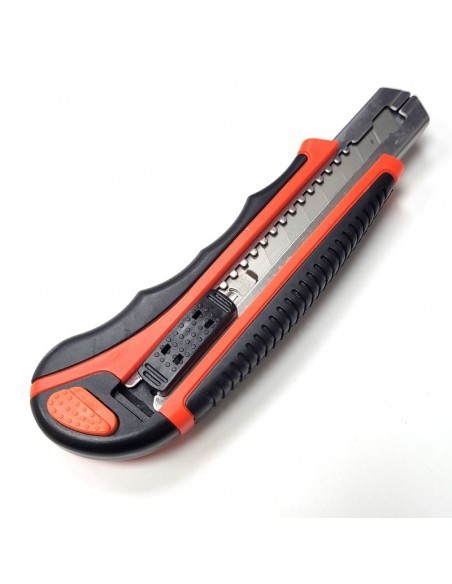 CUTTER HARDEN 18MM 3 HOJAS