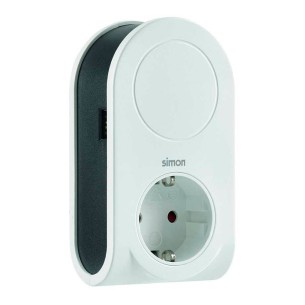 Adaptador 3 conectores usb + 1 usb a + 1 toma schuko 16a 250 v~ blanco